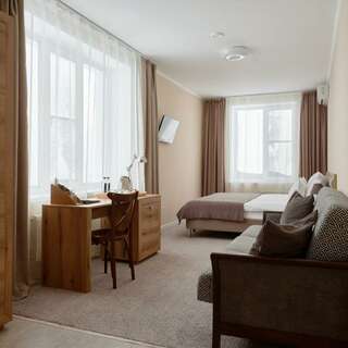 Гостиница Сибирский Сафари клуб Красноярск Комфортный 3-местный номер (Джуниор Сюит)-6