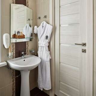 Гостиница Сибирский Сафари клуб Красноярск Комфортный 2-местный номер (Джуниор Сюит)-8