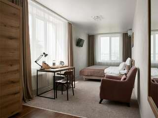 Гостиница Сибирский Сафари клуб Красноярск Комфортный номер с двуспальной кроватью (Джуниор Сюит)-3