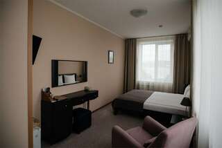 Гостиница Сибирский Сафари клуб Красноярск Стандартный номер улучшенный (с 1 или 2 раздельными кроватями)-11