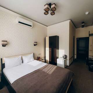 Гостиница Сибирский Сафари клуб Красноярск Стандарт (с 1 кроватью или 2 раздельными)-1