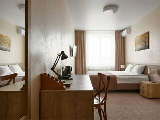 Гостиница Сибирский Сафари клуб Красноярск Стандартный номер улучшенный (с 1 или 2 раздельными кроватями)-2