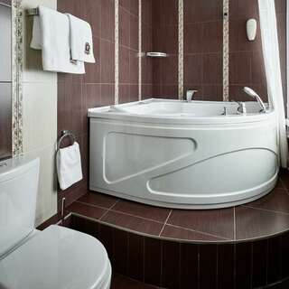 Гостиница Сибирский Сафари клуб Красноярск Комфортный 2-местный номер (Джуниор Сюит)-7