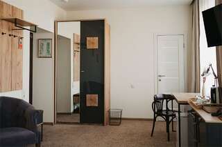 Гостиница Сибирский Сафари клуб Красноярск Комфортный номер с двуспальной кроватью (Джуниор Сюит)-11